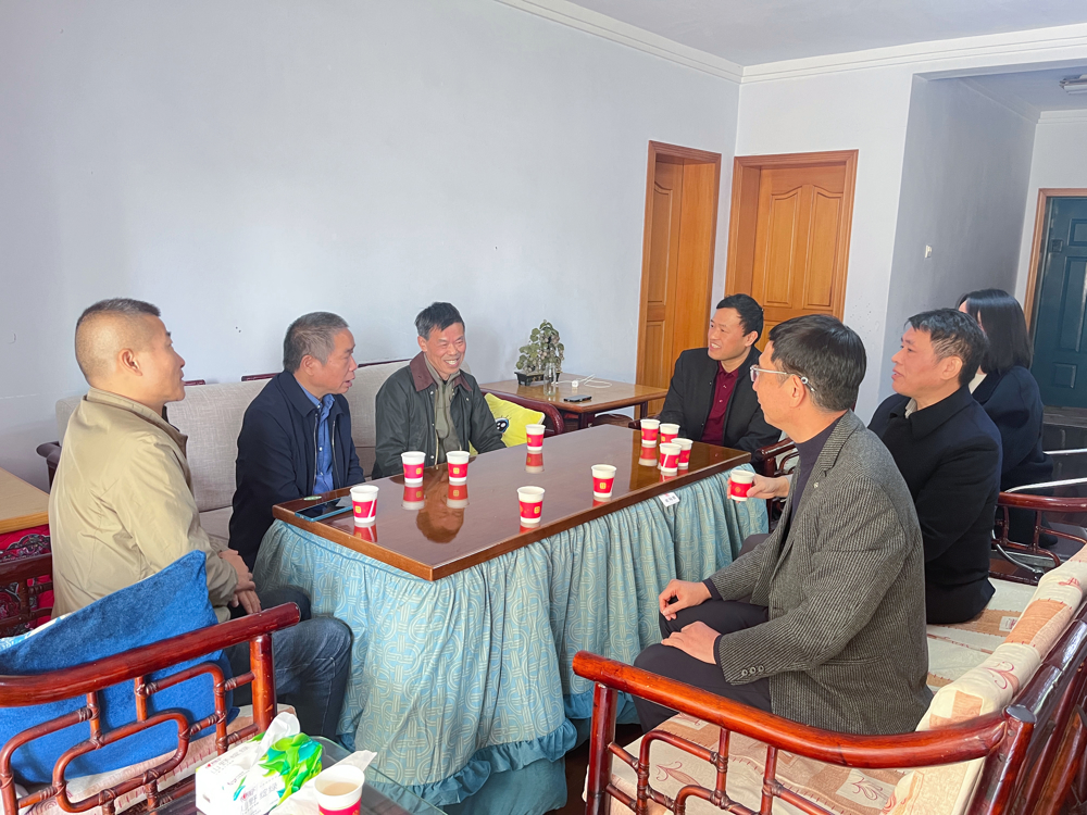 民盟常德市委会开展重阳节走访慰问活动1