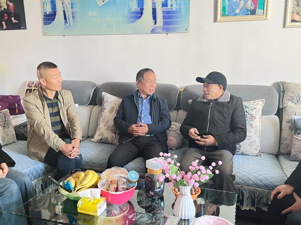 民盟常德市委会开展重阳节走访慰问活动3