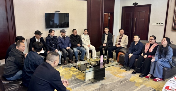 常德民盟基层组织联合开展“牵手结对共话重阳”活动