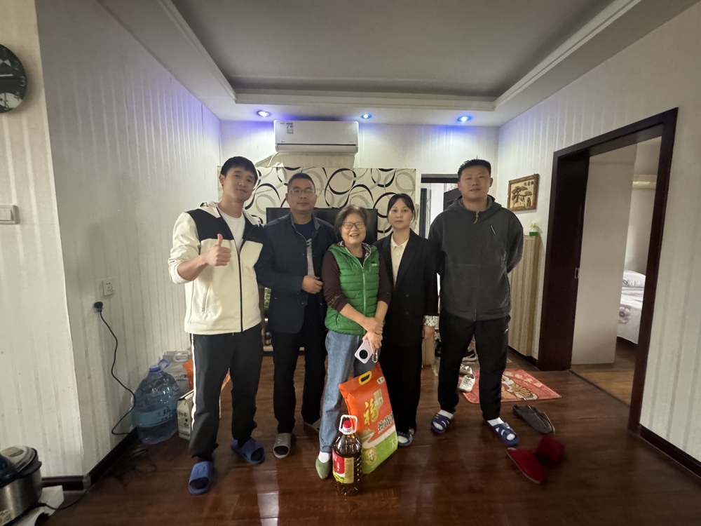 1030情暖重阳送关怀——常德民盟基层支部走访慰问老盟员2