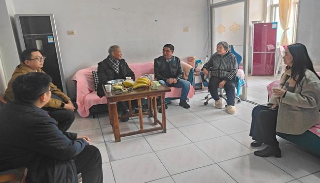 1030情暖重阳送关怀——常德民盟基层支部走访慰问老盟员6(1).jpeg
